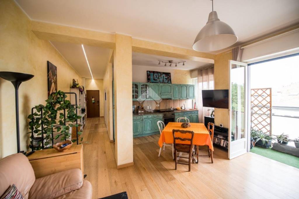 appartamento in vendita a Milano in zona Porta Vittoria