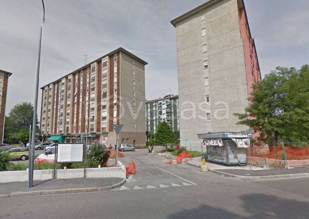 appartamento in vendita a Milano in zona Gallaratese