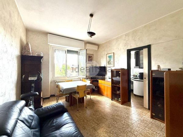 appartamento in vendita a Milano in zona Lorenteggio