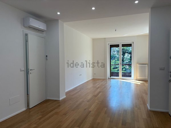 appartamento in vendita a Milano in zona Isola