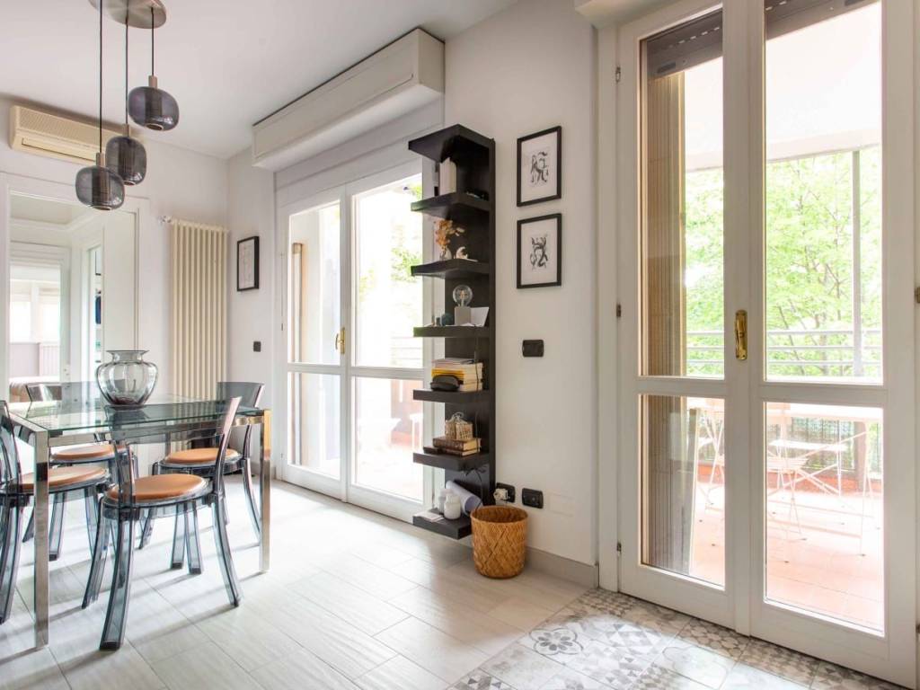 appartamento in vendita a Milano in zona Vigentino