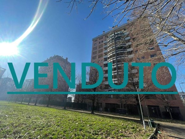 appartamento in vendita a Milano in zona Vigentino