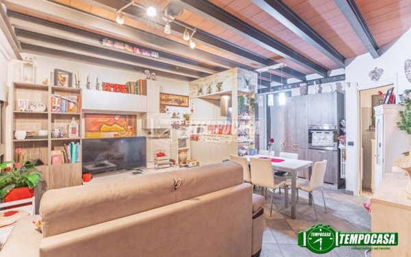 appartamento in vendita a Milano in zona Segnano