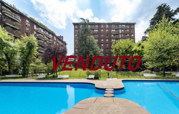 appartamento in vendita a Milano in zona Feltre