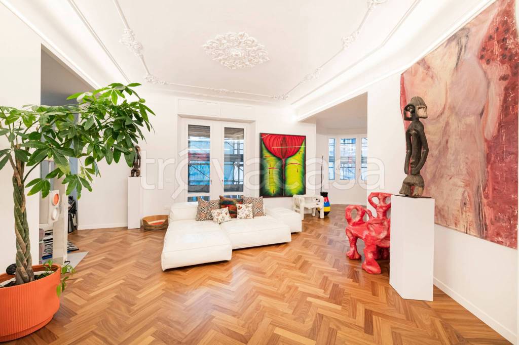appartamento in vendita a Milano in zona Loreto