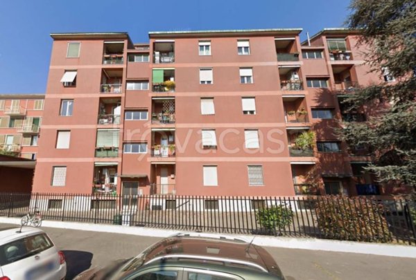 appartamento in vendita a Milano in zona Forze Armate