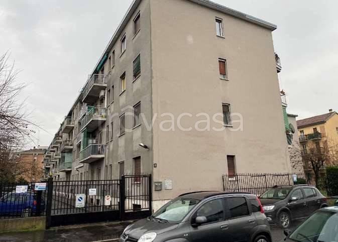 appartamento in vendita a Milano in zona Quinto Romano