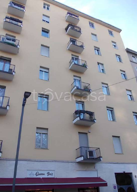 appartamento in vendita a Milano in zona Sempione