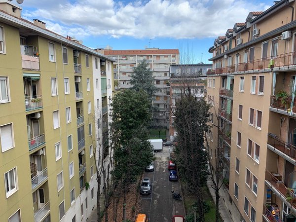 appartamento in vendita a Milano in zona XXII Marzo