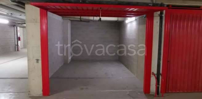 appartamento in vendita a Milano in zona Guastalla