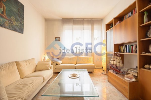 appartamento in vendita a Milano in zona Loreto