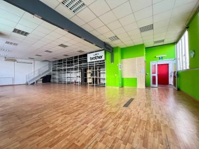 negozio in vendita a Milano in zona Lorenteggio