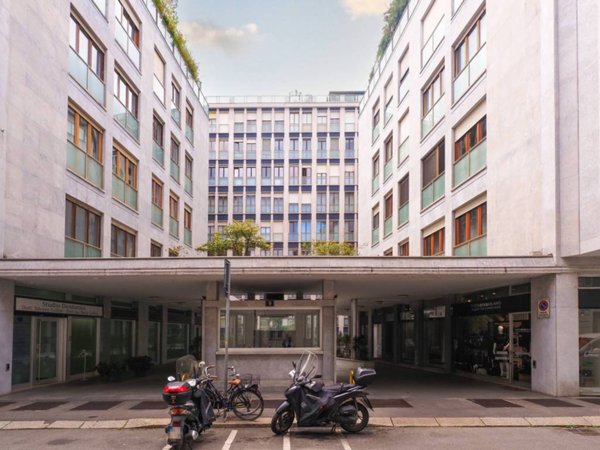 appartamento in vendita a Milano in zona Porta Nuova