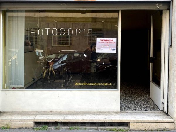 negozio in vendita a Milano in zona Guastalla