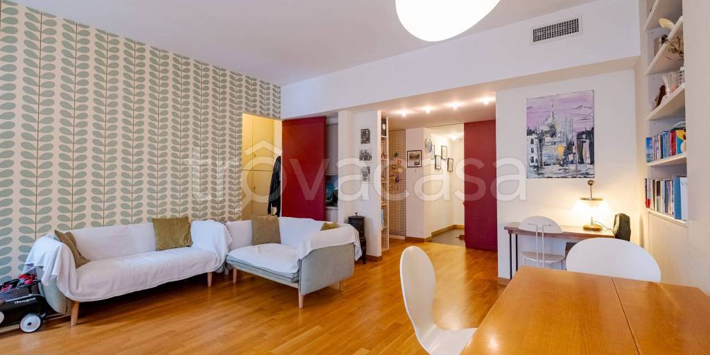 appartamento in vendita a Milano in zona Isola