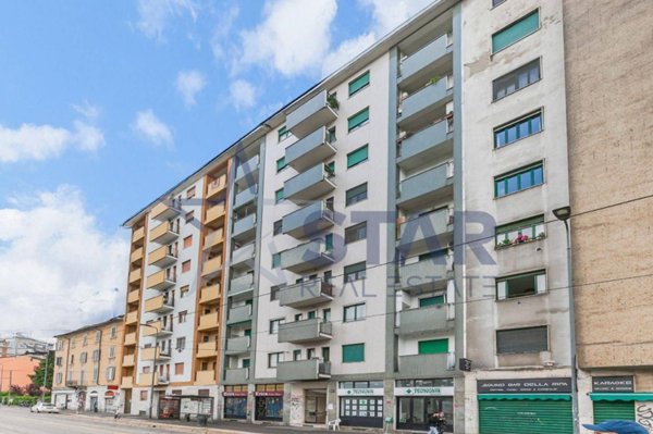 appartamento in vendita a Milano in zona Porta Genova