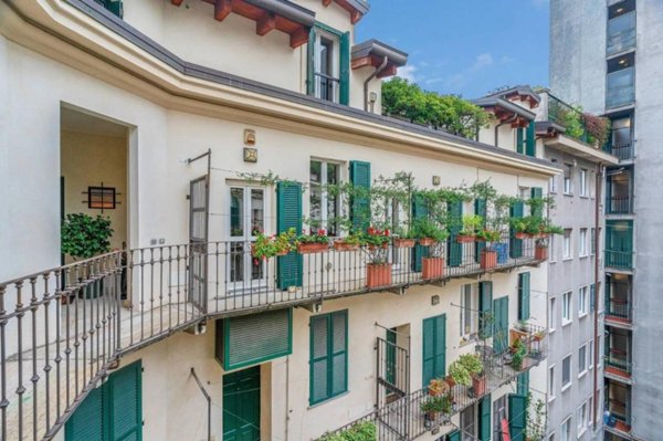 appartamento in vendita a Milano in zona Bullona