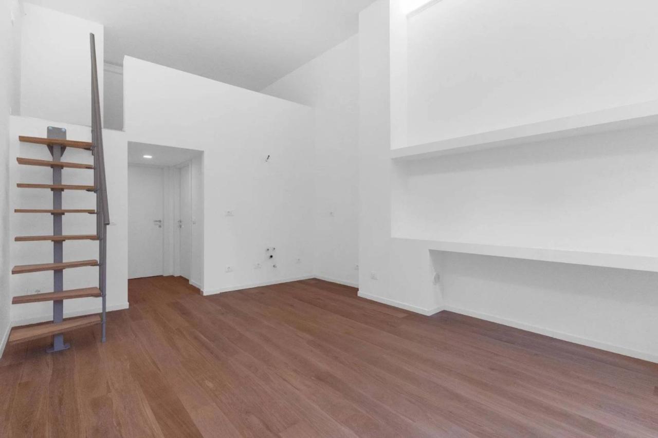 appartamento in vendita a Milano in zona Lorenteggio