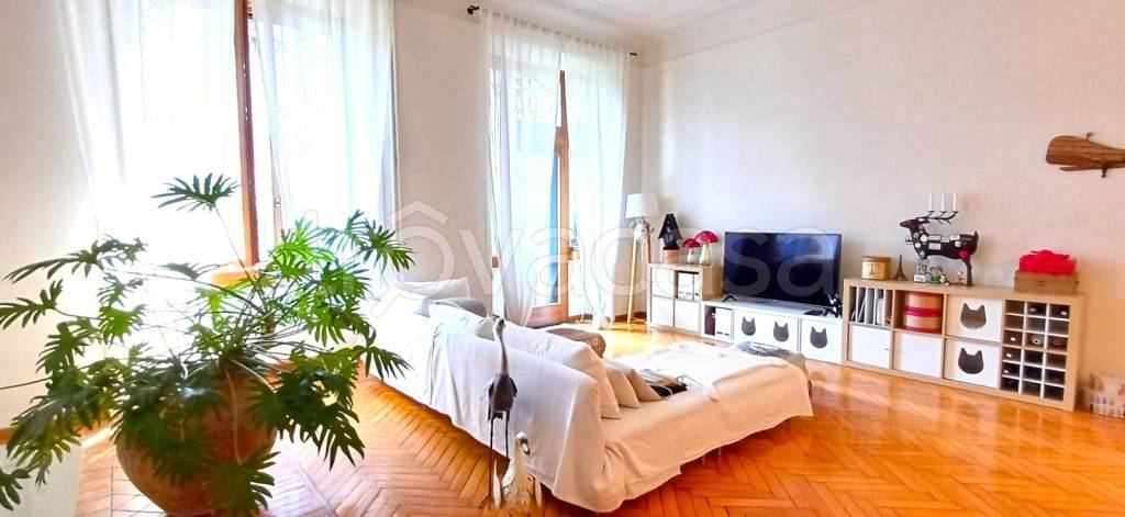 appartamento in vendita a Milano in zona Porta Genova