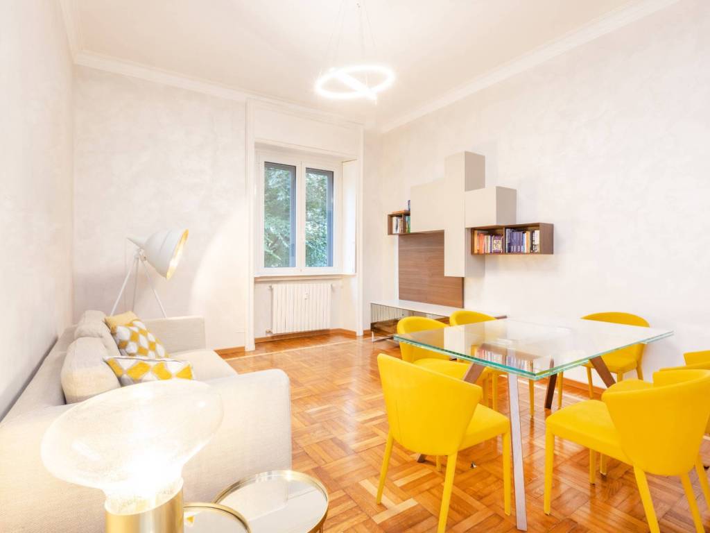 appartamento in vendita a Milano in zona Isola
