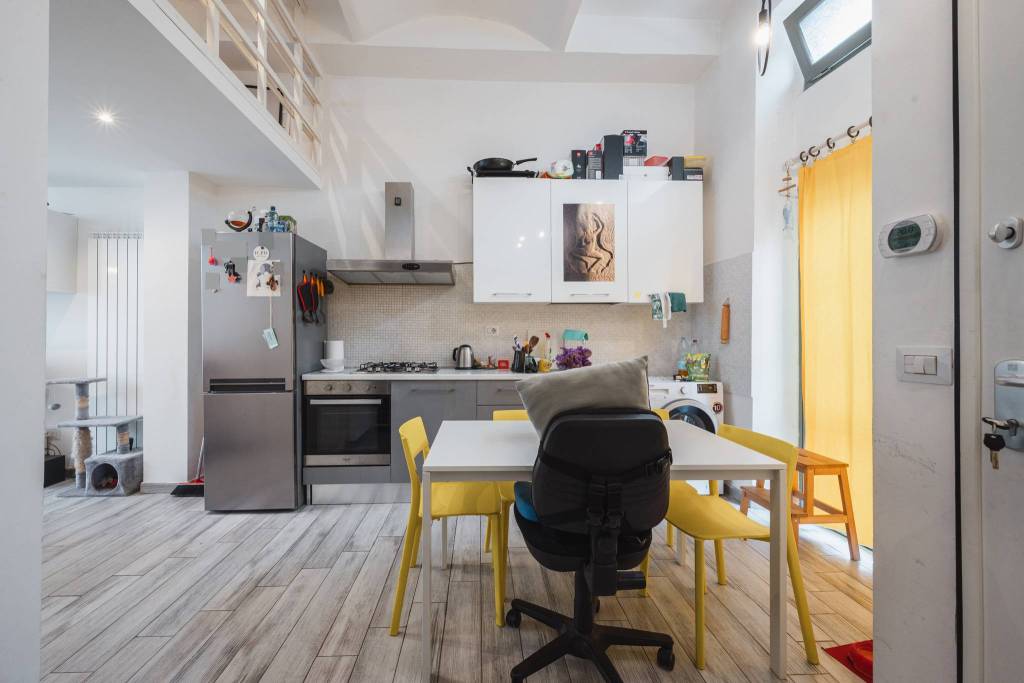 appartamento in vendita a Milano in zona Lambrate
