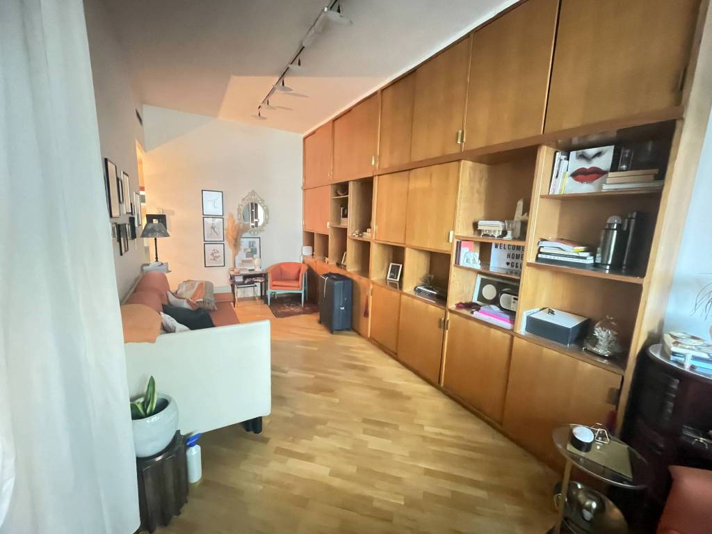 appartamento in vendita a Milano in zona Porta Garibaldi