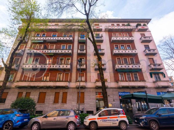 appartamento in vendita a Milano in zona Sempione