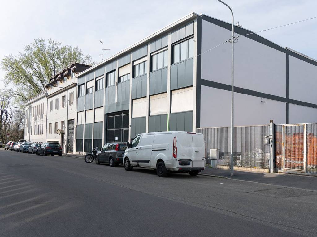 appartamento in vendita a Milano in zona Rogoredo