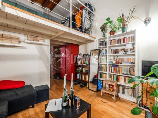appartamento in vendita a Milano in zona Vigentino