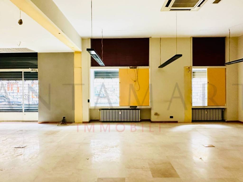 negozio in vendita a Milano