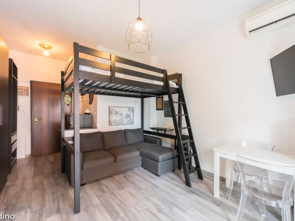 appartamento in vendita a Milano in zona Città Studi