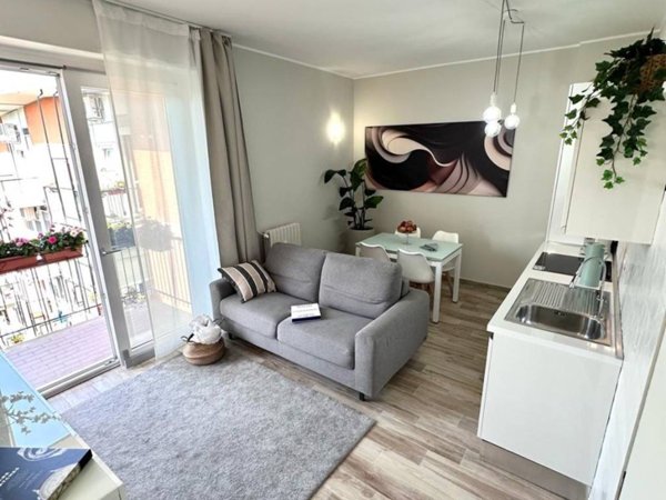 appartamento in vendita a Milano in zona Piazzale Lodi