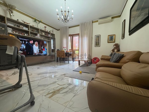 appartamento in vendita a Milano in zona Vigentino