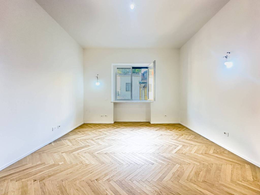 appartamento in vendita a Milano in zona Guastalla