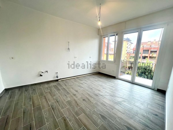appartamento in vendita a Milano in zona Baggio