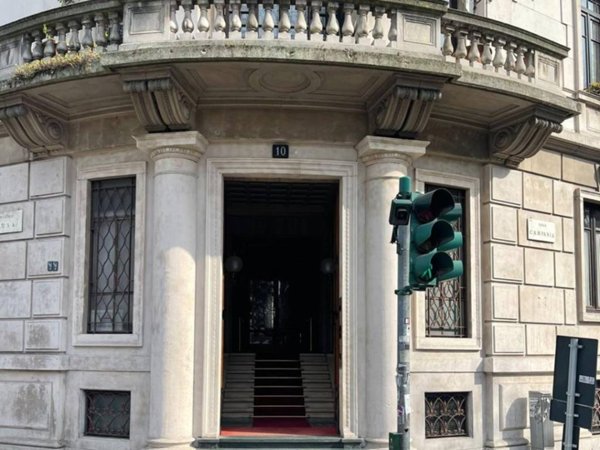 negozio in vendita a Milano in zona Città Studi