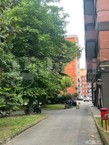 appartamento in vendita a Milano in zona Famagosta