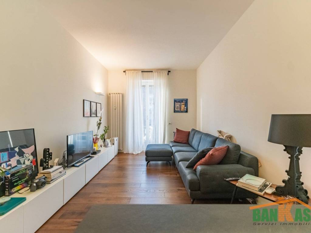 appartamento in vendita a Milano in zona Porta Garibaldi