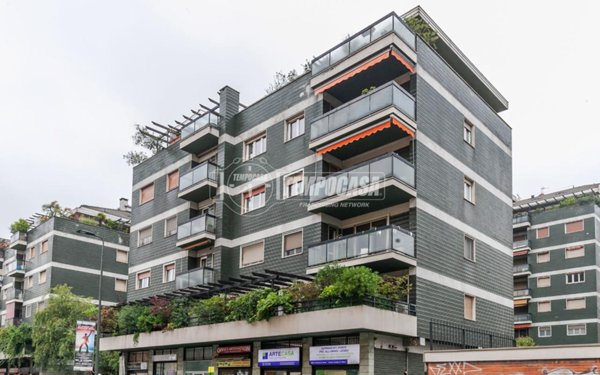 appartamento in vendita a Milano in zona Solari