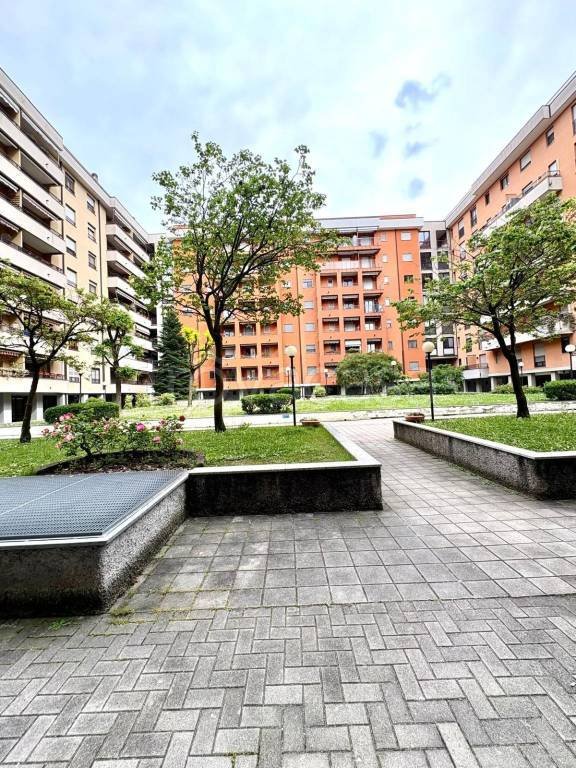 appartamento in vendita a Milano in zona Rogoredo
