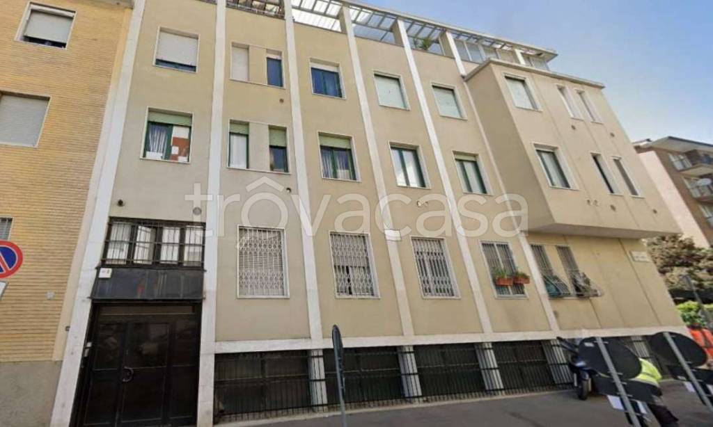 negozio in vendita a Milano in zona Turro