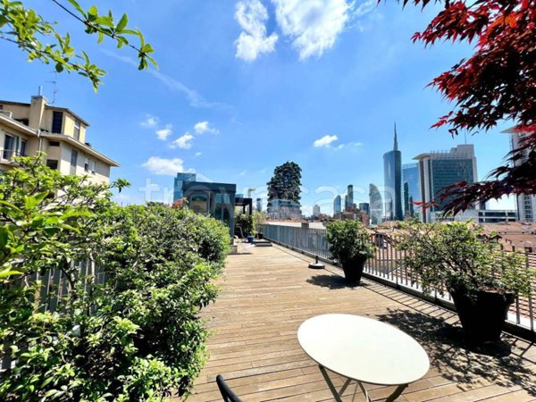 appartamento in vendita a Milano in zona Isola