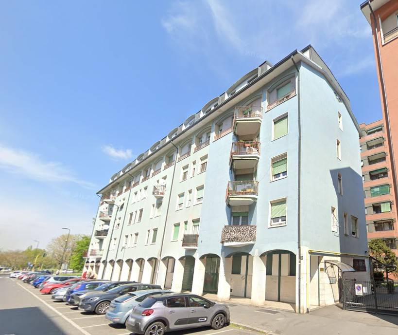 appartamento in vendita a Milano in zona Baggio