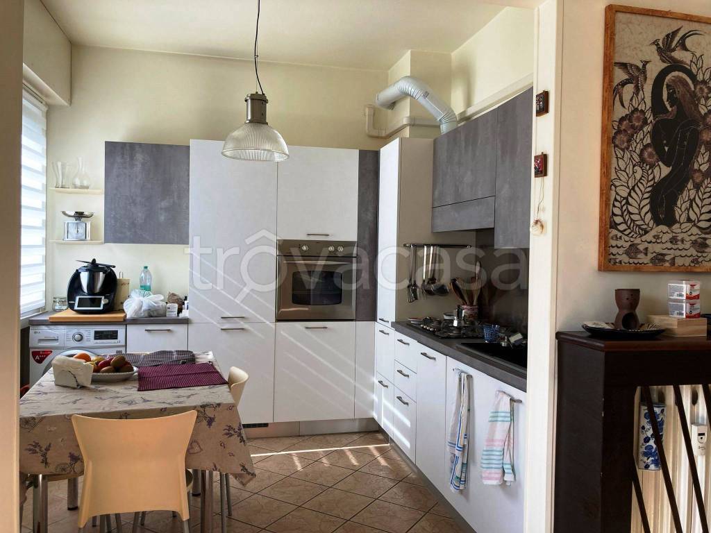 appartamento in vendita a Milano in zona Baggio