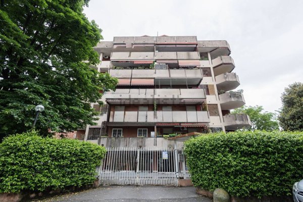 appartamento in vendita a Milano in zona Gratosoglio