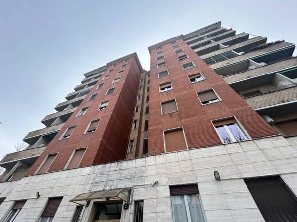 appartamento in vendita a Milano in zona Chiesa Rossa