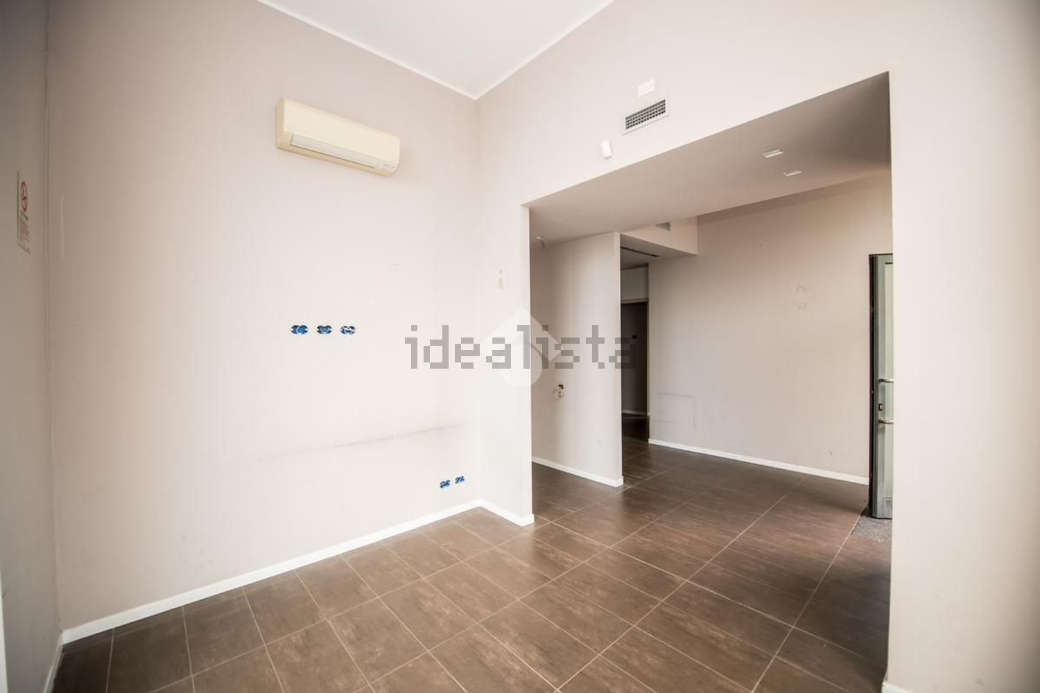 appartamento in vendita a Milano in zona Porta Genova