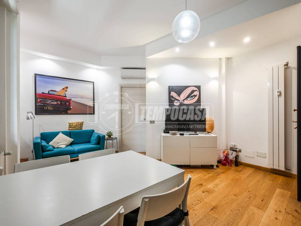 appartamento in vendita a Milano in zona Bocconi