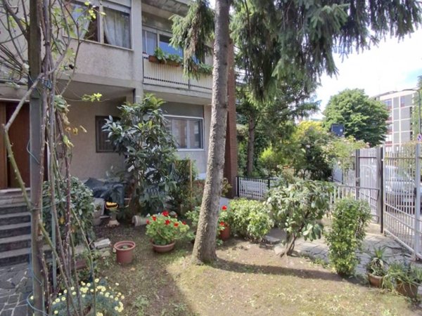casa indipendente in vendita a Milano in zona QT8