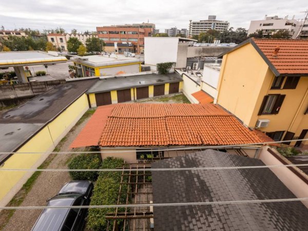 appartamento in vendita a Milano in zona Vigentino